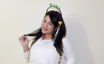 Desirée Oliveira, a ex “Mulata Difícil” do Zorra Total recebe amigos e família no chá de bebê de seu segundo filho