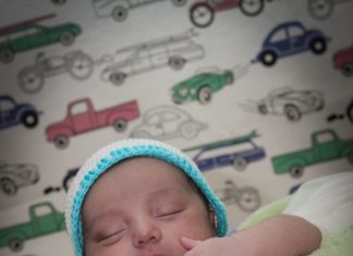 Desirée Oliveira, ex “Mulata Difícil” do Zorra Total, mostra seu segundo filho em um ensaio fotográfico especial