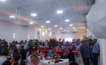 CAMPANHA DE ANIVERSÁRIO DE 24 ANOS DA REDE MULTI MARKET QUE DIVULGA PROMOÇÕES ESPECIAIS DE ANIVERSÁRIO…