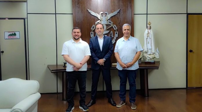 Ex-prefeito de Miguel Pereira André Português e o atual vice-prefeito Dr. Vitor Hugo visitam a BGARJ